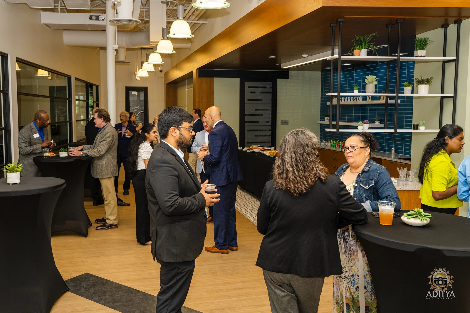 Multiple working conversations during the Richardson IQ gathering
