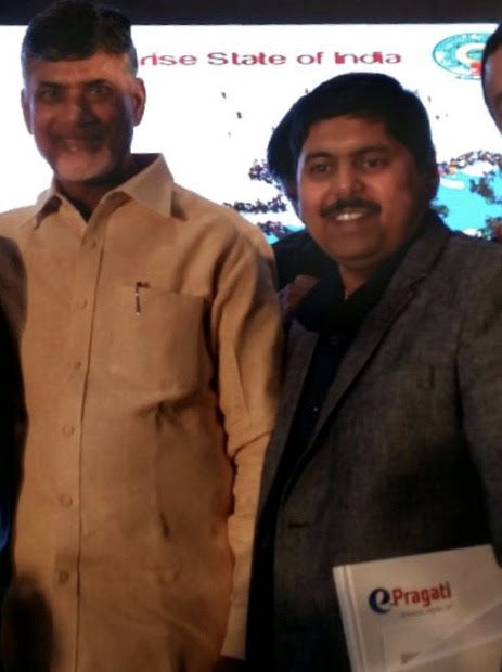 Andhra Pradesh Chief Minister N. Chandrababu Naidu and Mahesh Nandyala at a 2017 public meeting