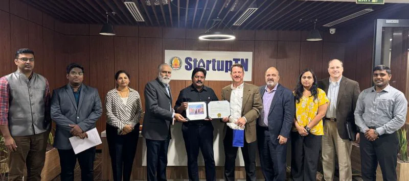 Startup Runway and international delegation participants in a working meeting