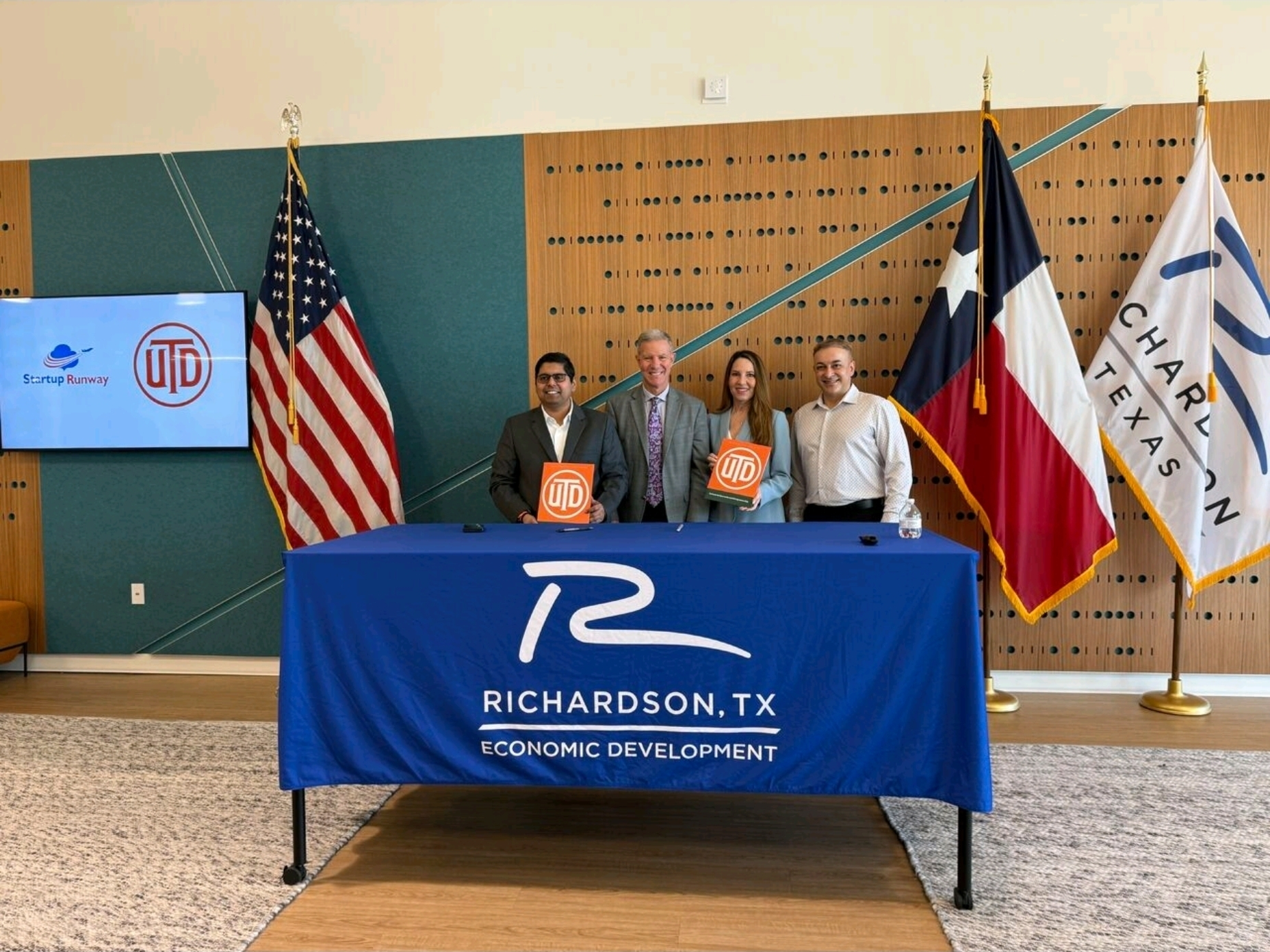 UT Dallas, Startup Runway, and Richardson representatives after the Comet Pitch Memorandum of Understanding signing